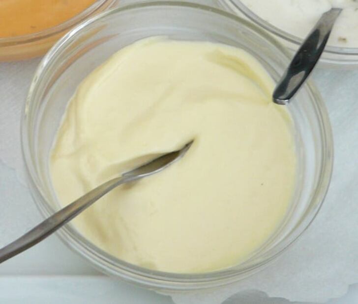 Haz mayonesa casera en menos de 5 minutos