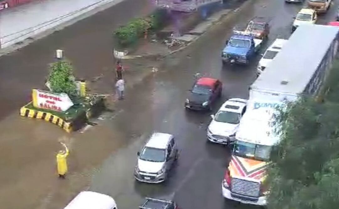 La línea 3 del Mexibús se quedó sin servicio por algunos momentos, en dirección a la Central de Abastos debido a las inundaciones. Foto: Especial