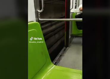 Video. Captan a tren de la Línea 3 del Metro operando con las puertas abiertas
