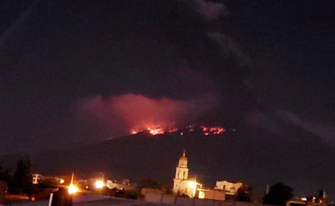 El volcán ha estado particularmente activo en los últimos meses, arrojando varias veces rocas calientes y nubes de ceniza. Foto: Cuartoscuro