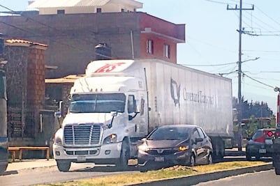 Acusan transportistas abuso de policías