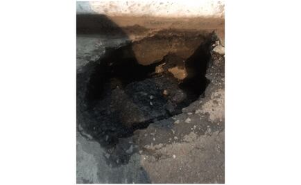 Vecinos reportan grieta de metro y medio de profundidad en la Del Valle