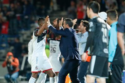 Lobos BUAP acaba con el líder Monterrey