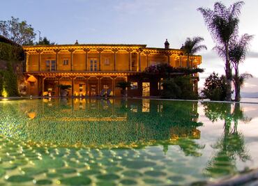 Hoteles románticos frente a los lagos de Michoacán