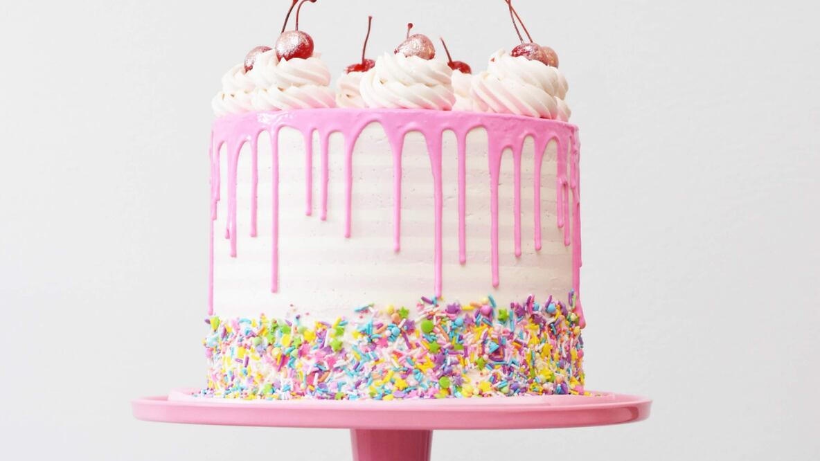 Pastel de cumpleaños | Fuente: Unsplash. Autor: Deva Williamson