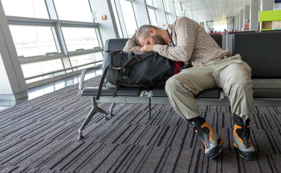 Los síntomas más comunes son tener insomnio o sentirse “amodorrado” durante el día. (Foto: iStock)