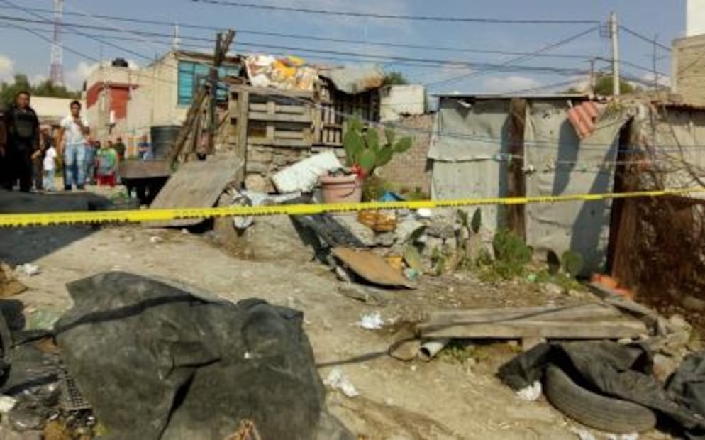 Estalla taller clandestino de pirotecnia en Tultepec; hay 2 muertos