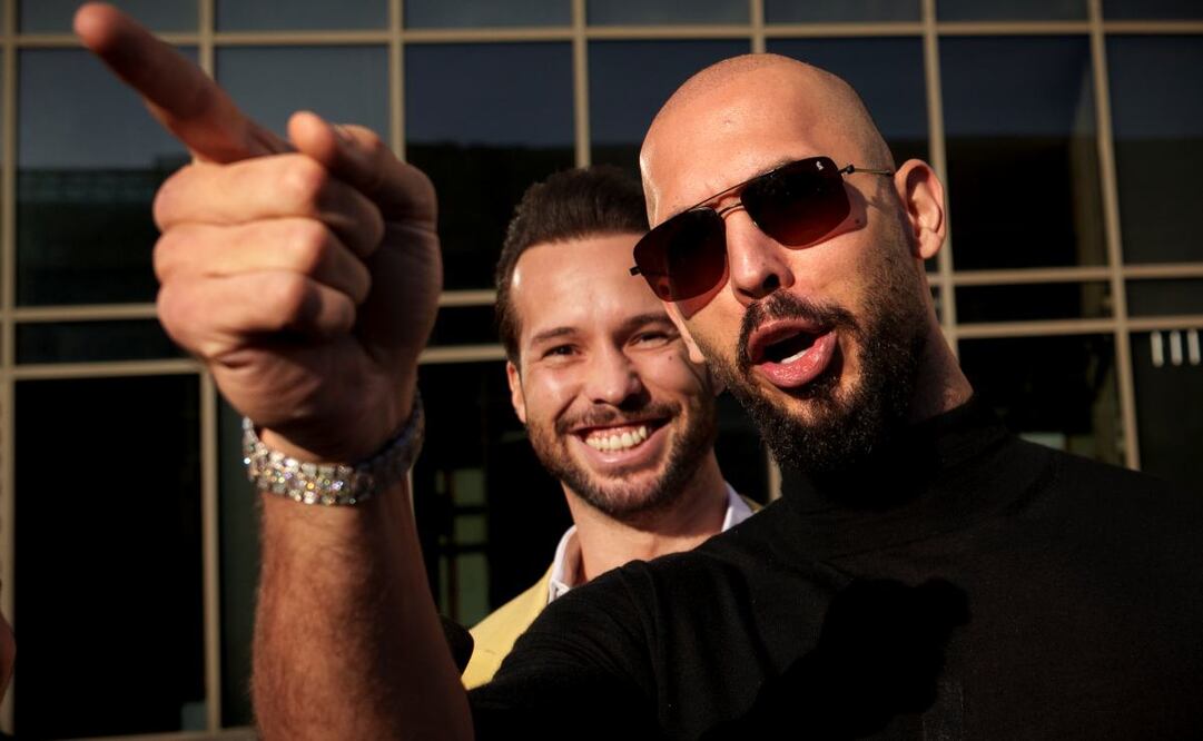 Andrew y Tristan Tate enfrentan cargos por trata de personas en Rumania, llegaron el jueves a Estados Unidos. (27/02/25) Foto: AP