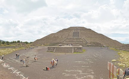 Turistas y vendedores dan vida a Teotihuacan