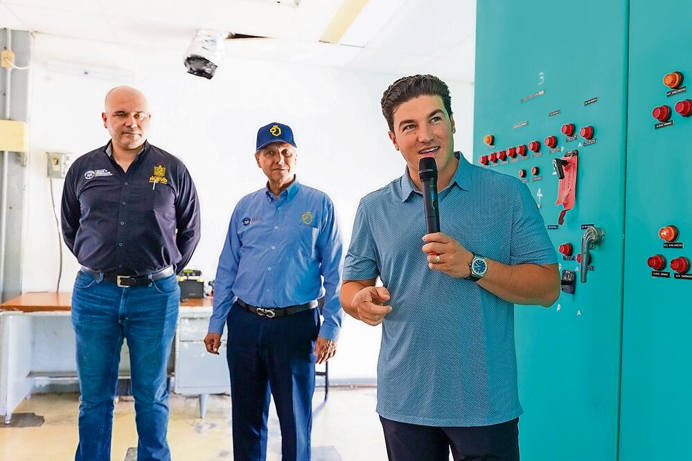 El gobernador Samuel García aplaude trabajos en la Presa Cerro Prieto.
Foto Especial