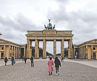 AstraZeneca encara nuevas sospechas por su vacuna