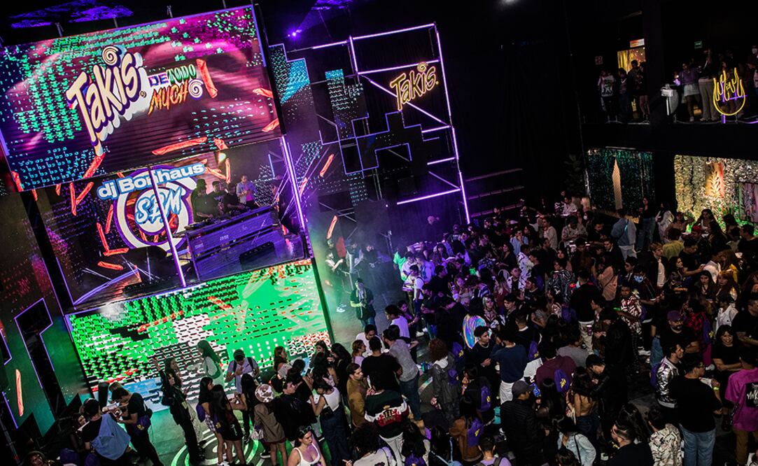 Con intensidad, fuego y adrenalina, Takis presentó “De Todo Mucho”