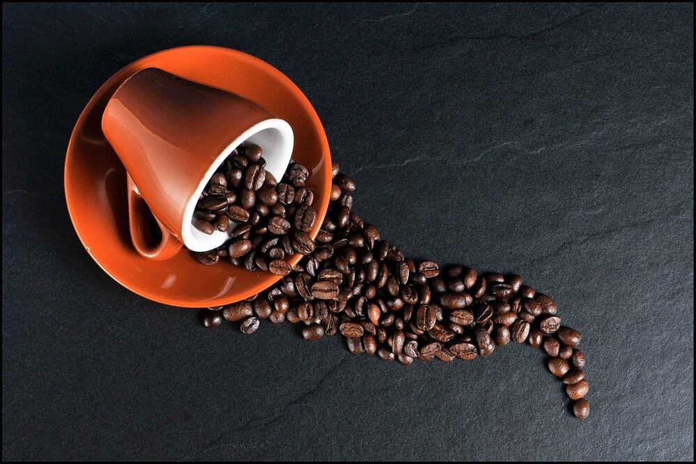 La cafeína se encuentra en varios alimentos y bebidas que consumimos diariamente. Foto: Pixabay