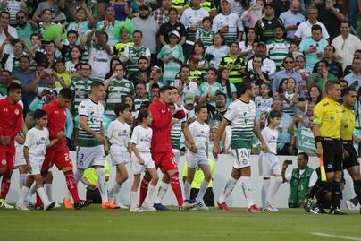 Así les va a Toluca y Santos en las finales de vuelta