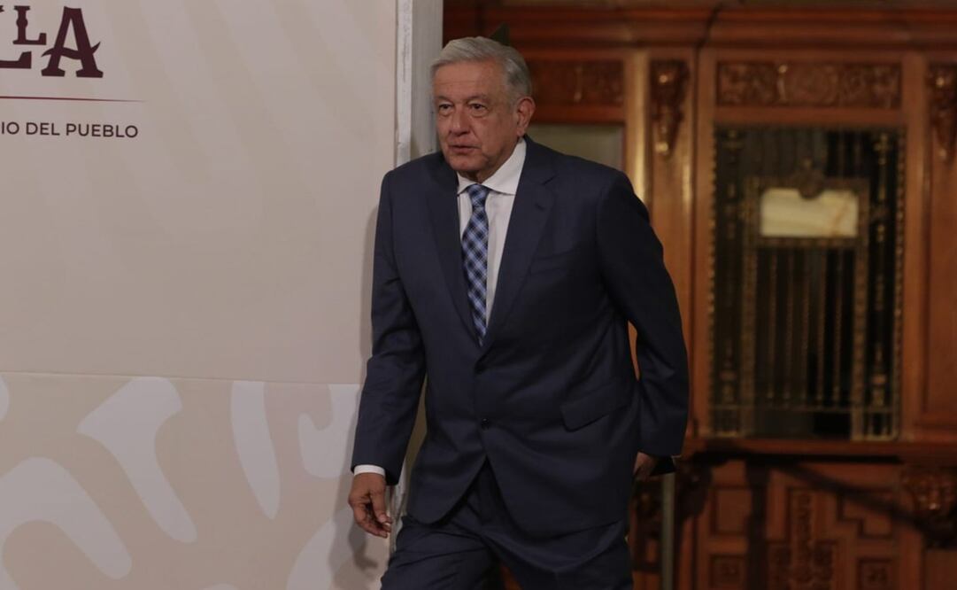 El presidente López obrador aseguró que se ha reducido el robo de combustible. Foto: Carlos Mejía / EL UNIVERSAL
