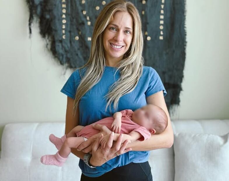 Lu, hija de Carmen Aub, padece sordera. Foto: Instagram oficial.