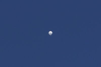 Detectan y siguen objeto volador a gran altitud sobre Canadá