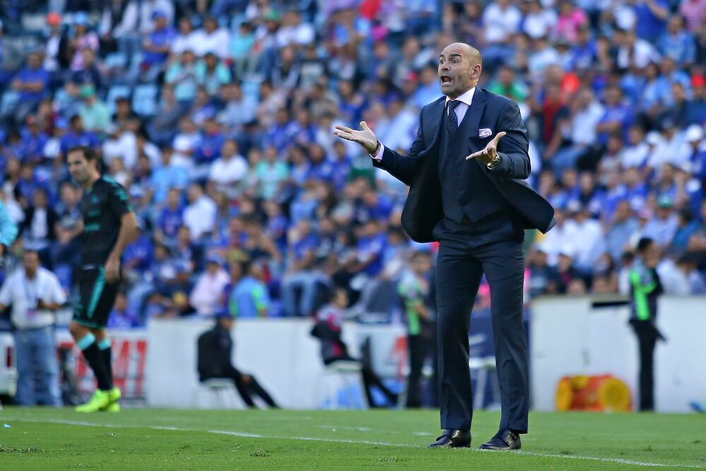 Imago7. Francisco Jémez en partido con Cruz Azul