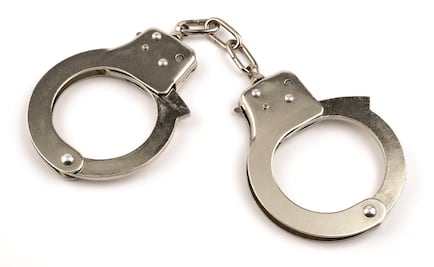 Detienen a ex policía que extorsionaba a automovilistas en Naucalpan