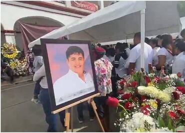 Entre aplausos y llanto despiden a Jesús Franco, alcalde asesinado en Tancanhuitz, SLP; habitantes exigen justicia