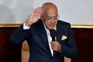 Avanza en Venezuela reforma a la ley de hidrocarburos; Parlamento avala cambios planteados por Delcy Rodríguez