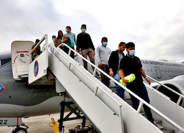 Maduro envía dos aviones a EU para recoger a migrantes venezolanos deportados; mayoría están ligados a actividades delictivas