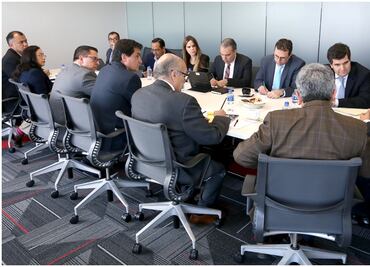 Economía se reúne con acereros para analizar arancel a importaciones