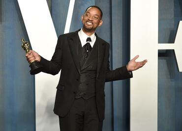 Con todo y altercado, Will Smith asiste a la fiesta de los Premios Oscar