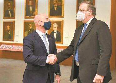 Acuerdan México-EU frenar la migración