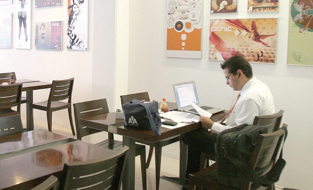 México pasará de 56 a 69 millones de usuarios de internet en el periodo comprendido entre 2014 y 2019, según expertos (ARCHIVO EL UNIVERSAL)