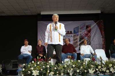 ​Peña Nieto elegirá por dedazo a Meade: AMLO