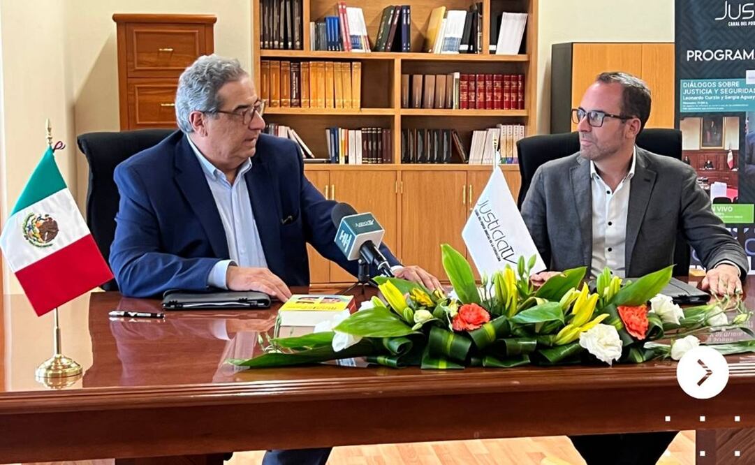 Nicolás Shonfeld, director ejecutivo de la RedTAL y Ernesto Velázquez Briseño, director de Justicia TV en la firma de convenio. Foto: Especial