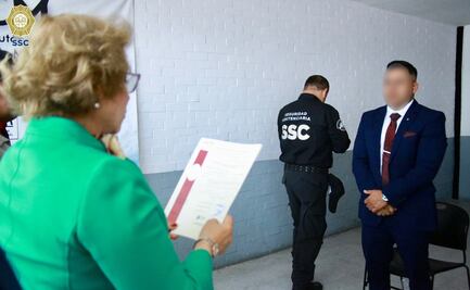 Reo de un penal en la CDMX recibe título de licenciado en derecho 