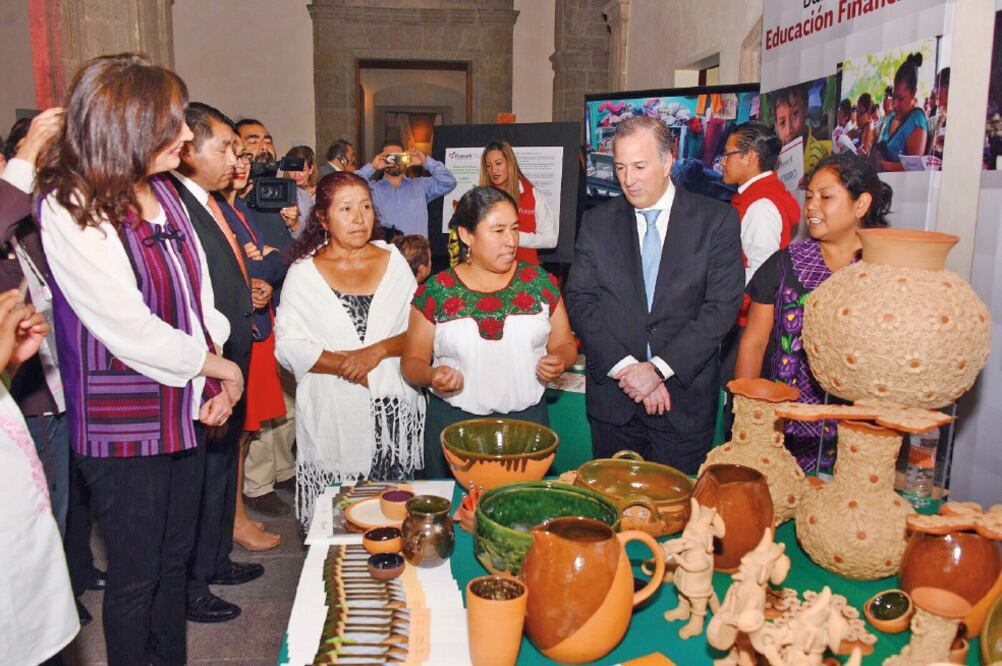 Indicador. En el evento, José Antonio Meade dijo que, si se dejara fuera al jitomate, la inflación habría sido significativamente menor (SHCP)
