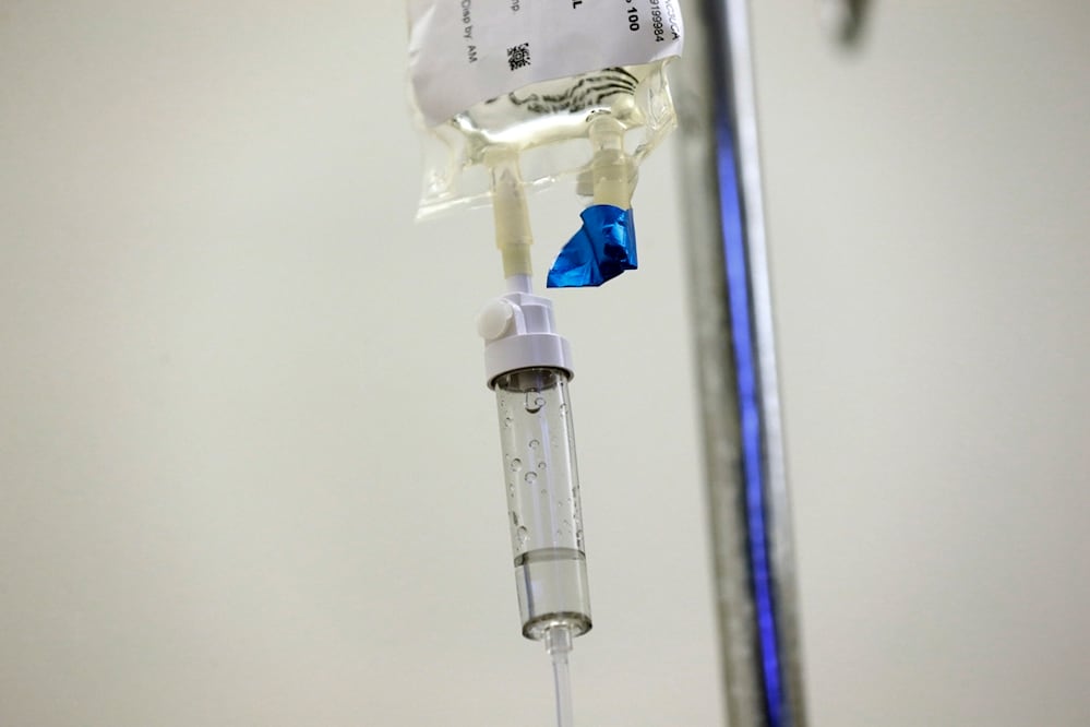Chemotherapy being drugs administered to a cancer patient – Photo: Gerry Broome/AP