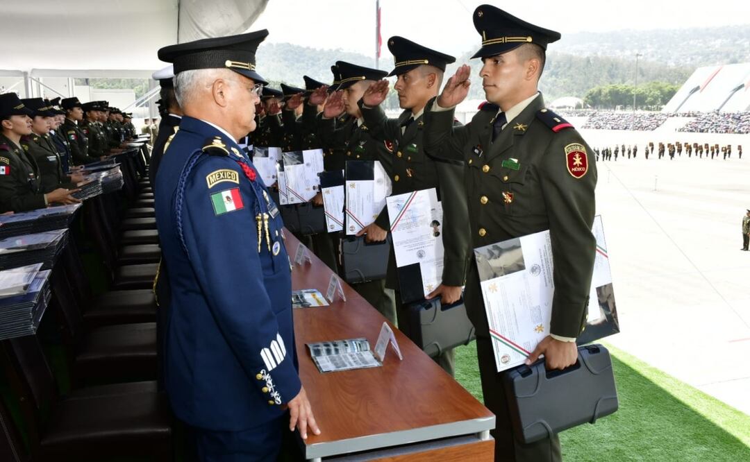 Entrega de títulos a los 876 oficiales del Heroico Colegio Militar (28/08/2025). Foto: Especial