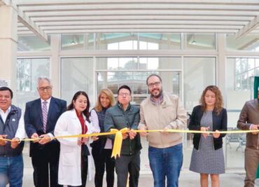 Inauguran obras a un día de concluir gobierno