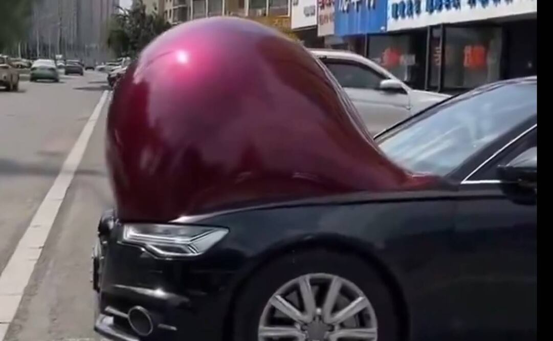 Autos embarazados en China por las altas temperaturas. Foto: Captura tomada de video