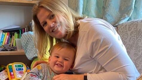 Muere niño de 2 años mientras dormía; “nadie puede explicar por qué murió”