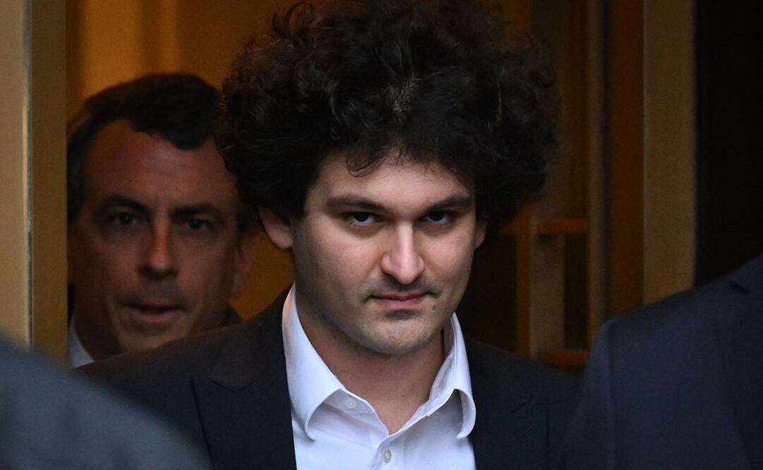 Sam Bankman-Fried fue declarado culpable de siete delitos, entre los que se incluye el fraude de inversores y el lavado de dinero. Foto: AFP
