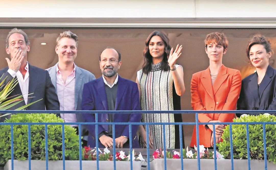 Los directores Jeff Nichols y Asghar Farhadi; Deepika Padukone, Rebecca Hall y Jasmine Trinca. Foto: Agencias. 
