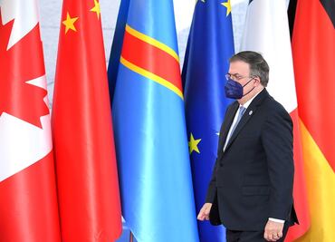 Marcelo Ebrard agradece a Angela Merkel por “sus 16 años de servicio”