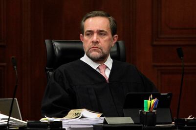 Ministro propone no aplicar prisión preventiva oficiosa y órdenes de arraigo; "va contra los derechos a la libertad personal", dice