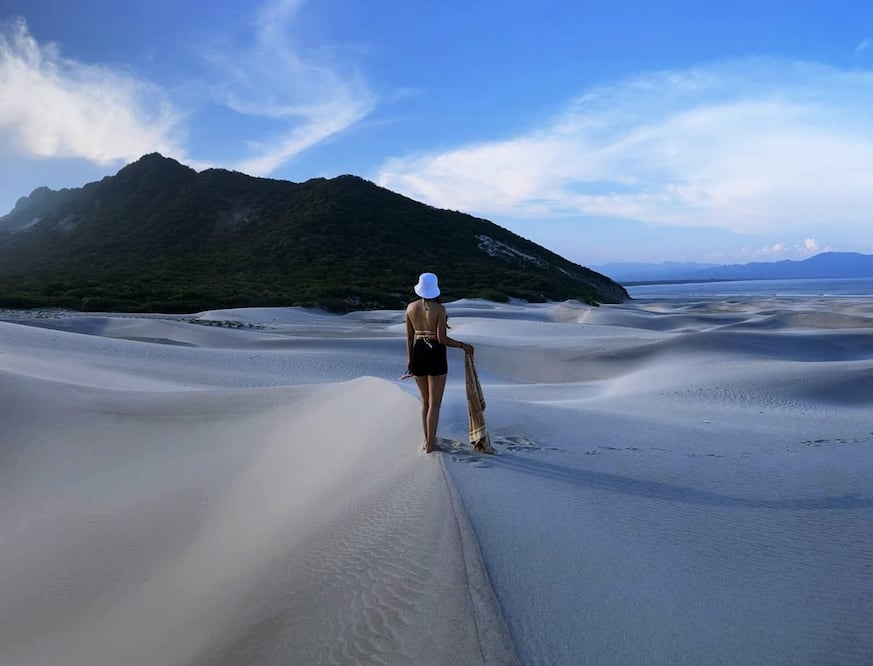 Chipehua es una playa virgen en el Istmo de Tehuantepec. Sus dunas gigantes se forman por la fuerza del viento. Foto: @mayeeblr
