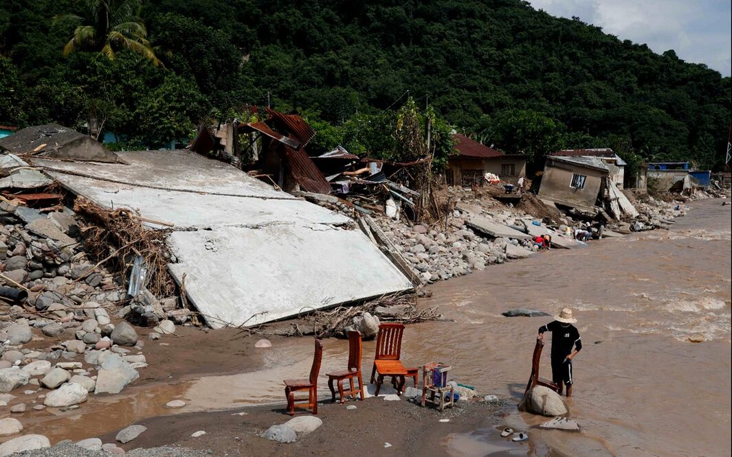 Gentera atiende peticiones de clientes afectados por las inundaciones por lluvias (22/10/2025). Foto: Diego Simón Sánchez/EL UNIVERSAL