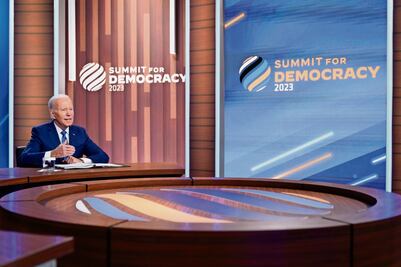 Biden ve un “punto de inflexión” para democracia