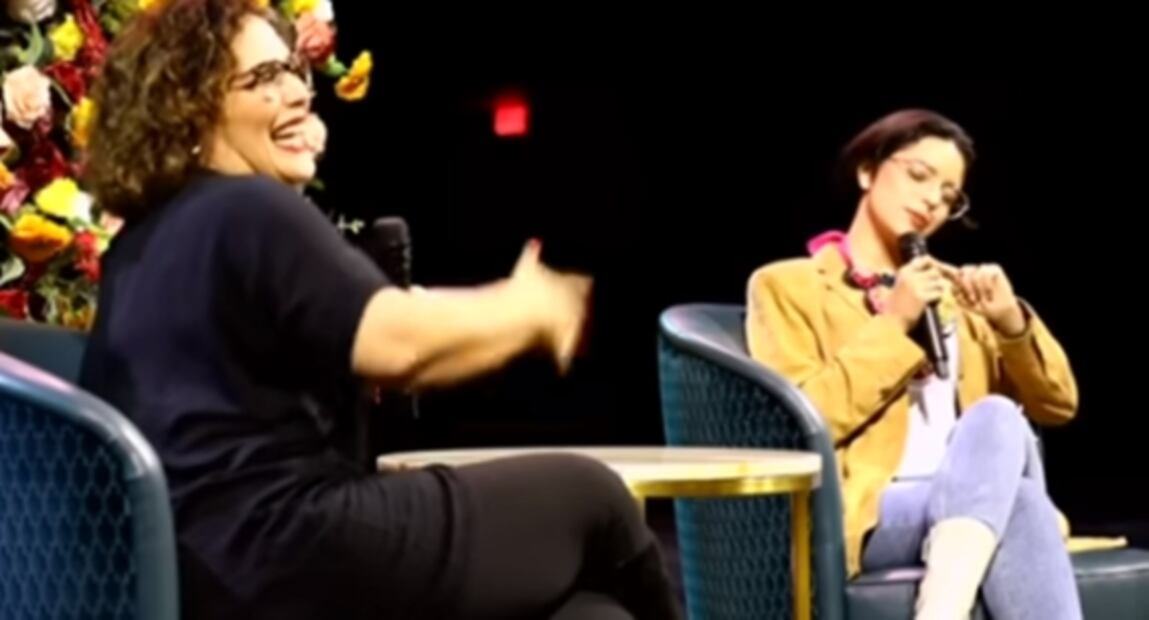 Ángela Aguilar habló sobre "el botón secreto" que usa durante los conciertos