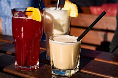 Bebidas veraniegas con más calorías