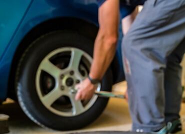 Proponen dar 6 años de cárcel a quien asalte con "la falsa ponchadura de llanta" en la CDMX