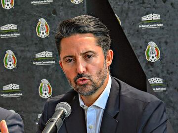 Fue presentado Yon de Luisa como nuevo presidente de la Femexfut